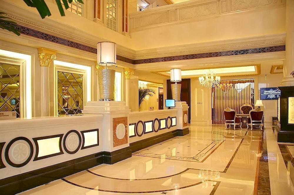 Noble International Hotel Женгжо Екстериор снимка